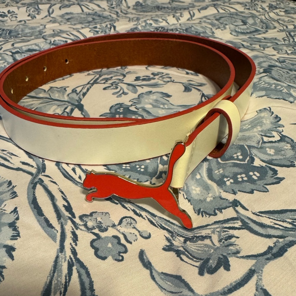 Like new White leather Puma Belt